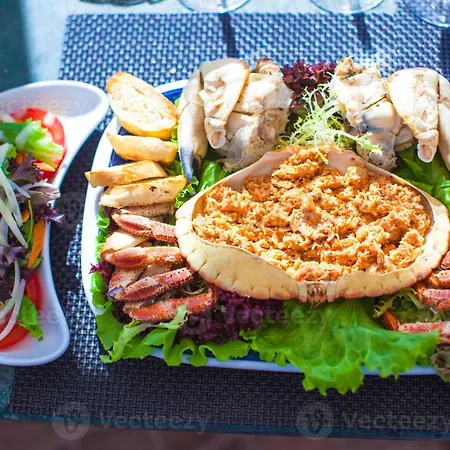 Vila Club 2 With Pool By Homing *