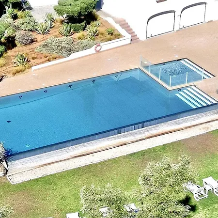 Club 2 With Pool By Homing Villa *