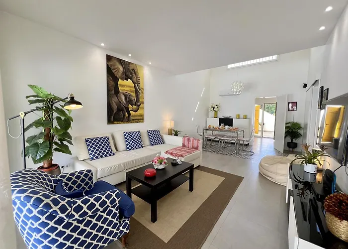 Club 2 With Pool By Homing * Vilamoura